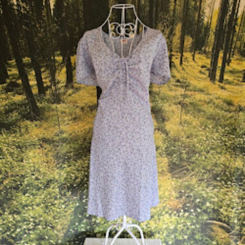 Levi’s Floral Midi Dress – Size XL (NWT)